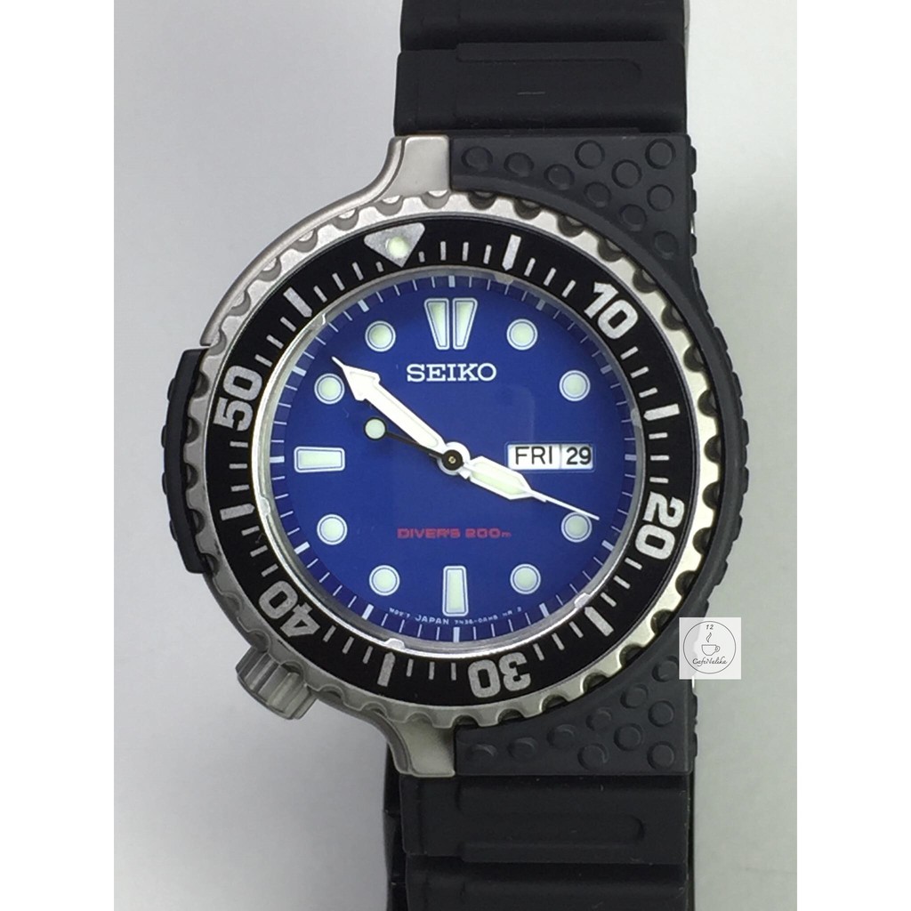 นาฬิกาผู้ชาย Seiko รุ่น SBEE001 Prospex 200M Diver Quartz Limited Edition ( 2,000 Pcs.) รับประกันของแท้ 100 %