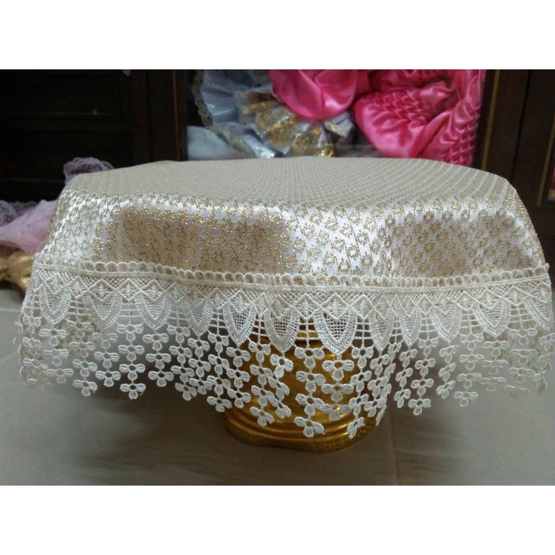 ผ้ารองพาน ใช้ทำเป็นผ้ารองสินสอดได้ หรือทำเป็นรองพานสินสอด สามารถทำเป็นผ้ารองพานขันโตกก็ได้