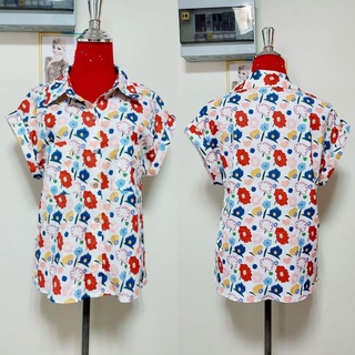 ป้าย Ploypoint เสื้อเชิ๊ตแขนล้ำ ลายดอก