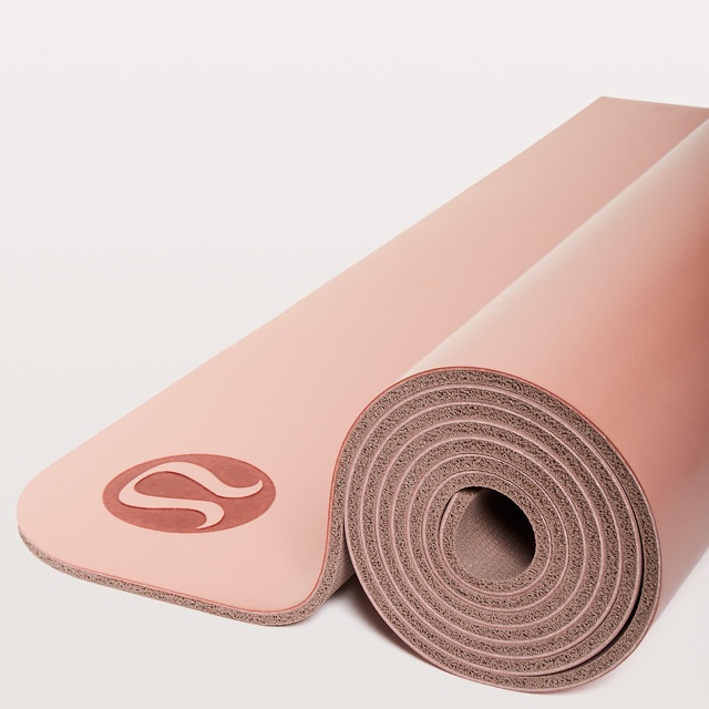 เสื่อโยคะ lululemon รุ่น the revisible mat