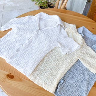 พร้อมส่ง Daisy Top เสื้อคอปก กระดุมหน้า ลายดอกไม้ เสื้อผ้าแฟชั่น ราคาถูก