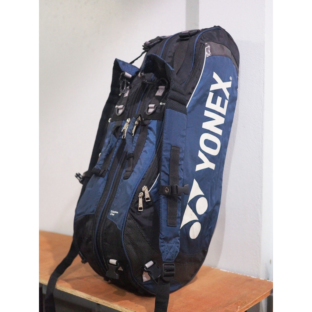 กระเป๋าใส่เรกเกต YONEX ของแท้ 100% จำนวน 2 ช่องใหญ่ ใบใหญ่ สภาพ 85% สินค้ามือสอง งานคัดตู้ญีปุ่น