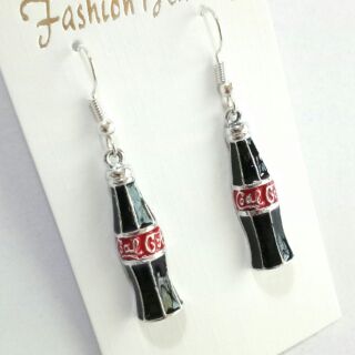 FS🔥💯🇹🇭 ต่างหูทำมือ รูปขวดโค้กโลหะแต่งสีอีนาเมล Classic Coke Coca Cola Earings