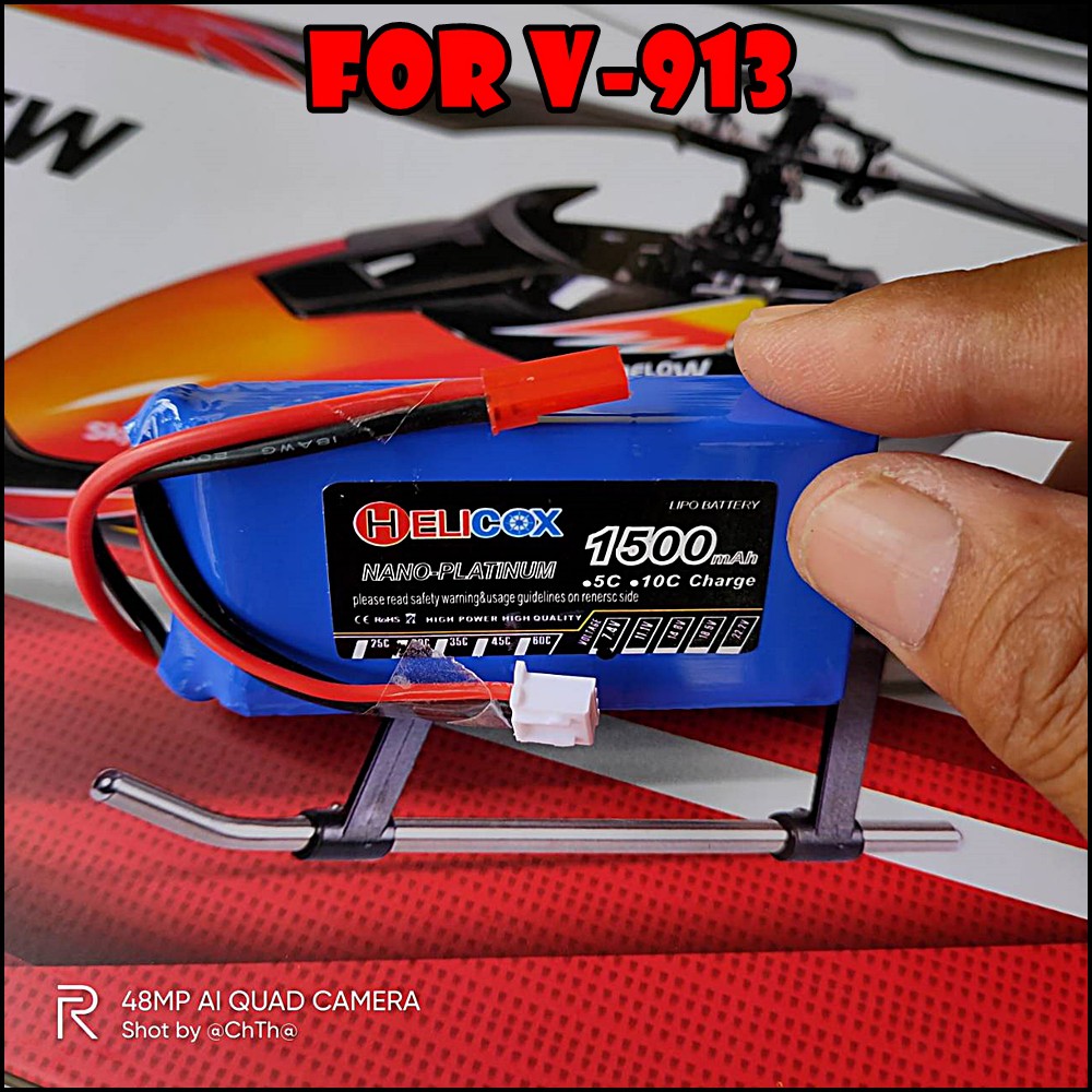 แบตเตอรี่ สำหรับเฮลิคอปเตอร์บังคัทยุ WL Toys V913   7.4V. 1500 mAh. 30C  Li-Po  (มีของพร้อมส่ง)