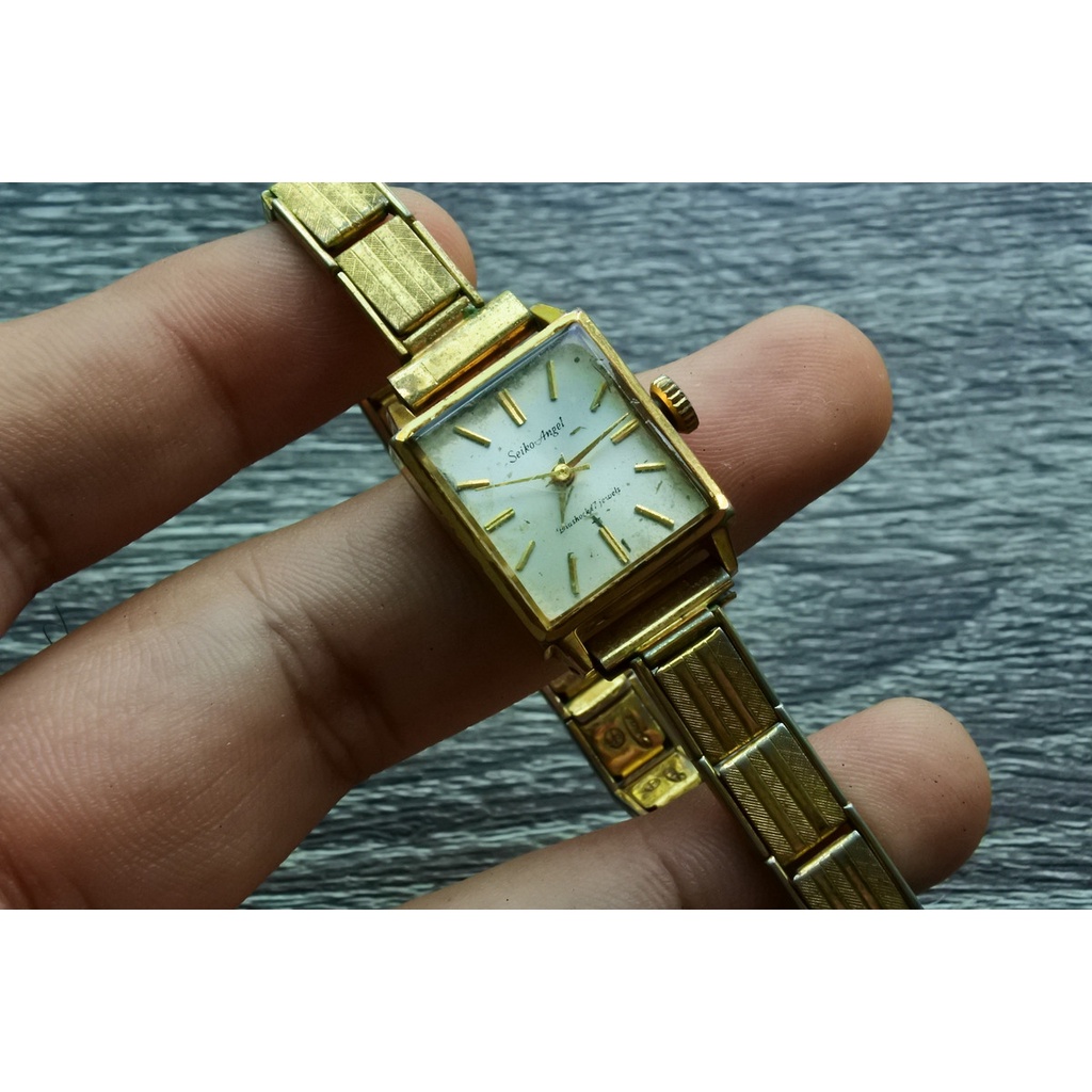นาฬิกา Vintage มือสองญี่ปุ่น SEIKO ANGEL ปี 1960 ชุบทอง ระบบ ไขลาน ผู้หญิง ทรงสี่เหลี่ยม กรอบทอง หน้าขาว หน้าปัด 26mm
