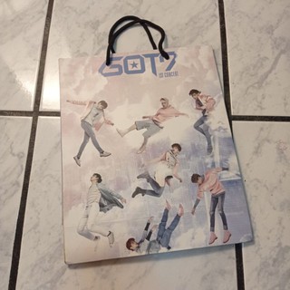 พร้อมส่ง!! ถุงกระดาษ Got7