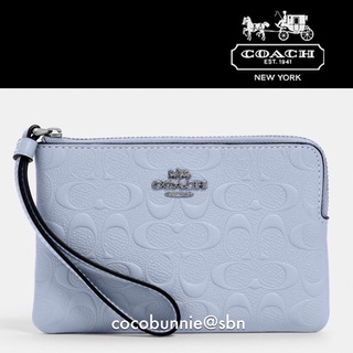 พร้อมส่ง USA กระเป๋าคล้องข้อมือ หนังแท้ COACH Corner Zip Wristlet In Signature Leather 67555 สีฟ้า อะไล่สีเงิน