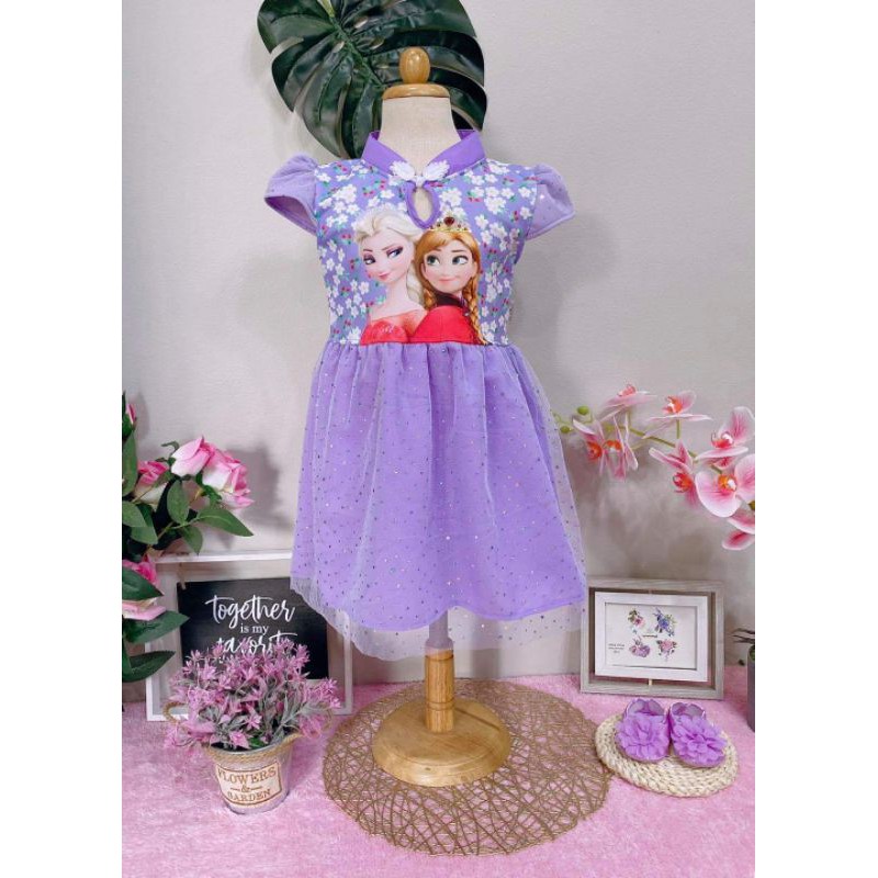 เด​รส​เจ้าหญิง​เอ​ล​ซ่า​คอจีน​แต่ง​ผ้า​มุ้ง​ติด​เพชร​ - รูปที่ 3