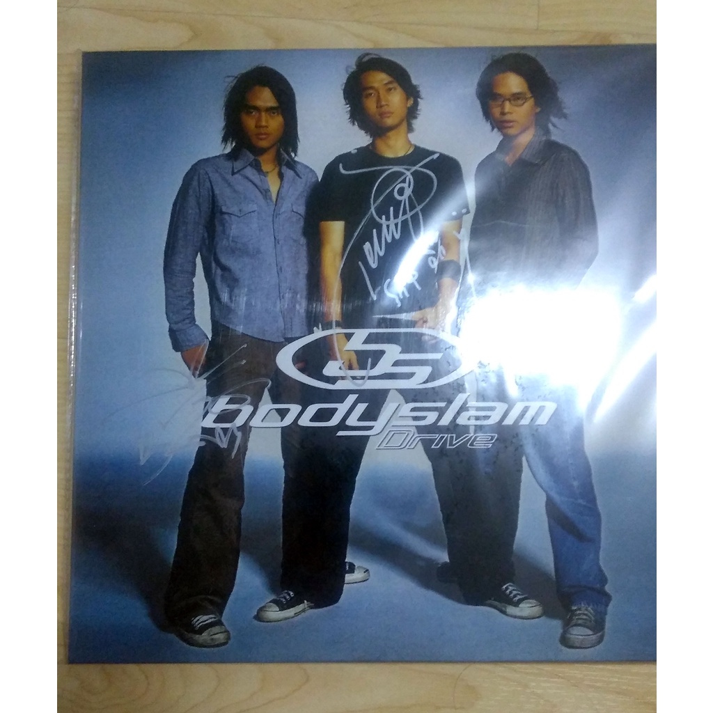 แผ่นเสียง วง Bodyslam  อัลบั้ม Drive  Blue vinyl พร้อมลายเซ็น มือ 1