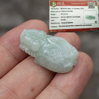 หยกเต่ามังกรTYPE A พร้อมใบเซอร์ สีเขียวอ่อนสวย (Green Jadeite) หยกแท้จากประเทศพม่า