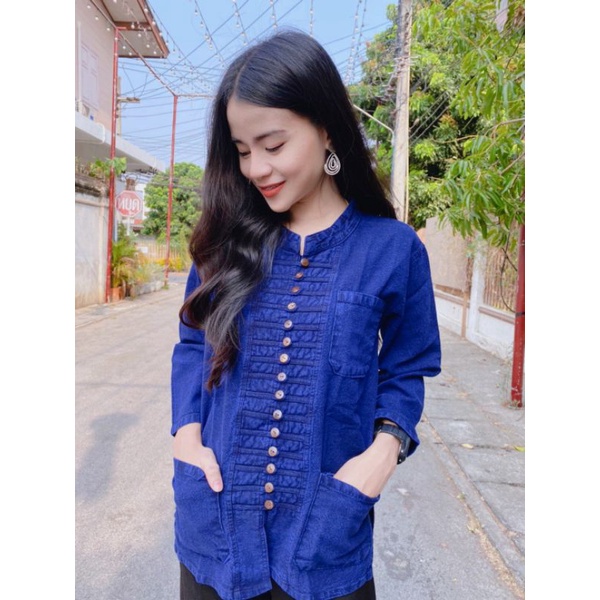 เสื้อหม้อฮ่อม แขนยาวกระดุมกะลา15เม็ด(เก๋สะดุดตาสุดๆ)