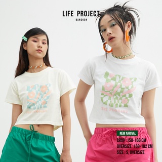 [LIFEPROJECTBKK] THE FLORIST T-Shirt  - เสื้อยืดคอกลม สกรีนลายตารางดอกไม้ ผ้านุ่มใส่สบาย สกรีนด้านหน้าเต็มเสื้อ