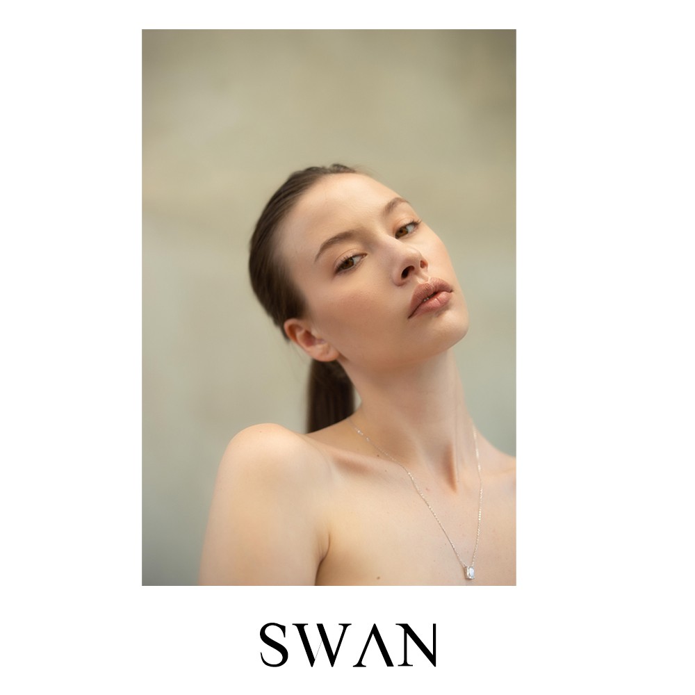 Swan قلادة فضة حقيقية رفيعة بدلاية زركون — صورة 4