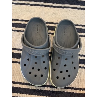 รองเท้าลำลองcrocs มือ2