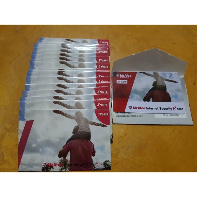 โปรแกรมป้องกันไวรัส McAfee Internet Security e Card 3ปี