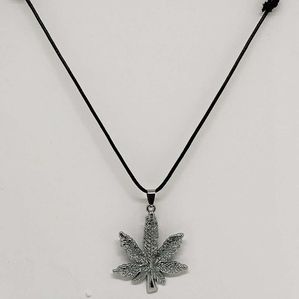 สร้อยคอเชือกจี้ Iqbal Harapan Rasta