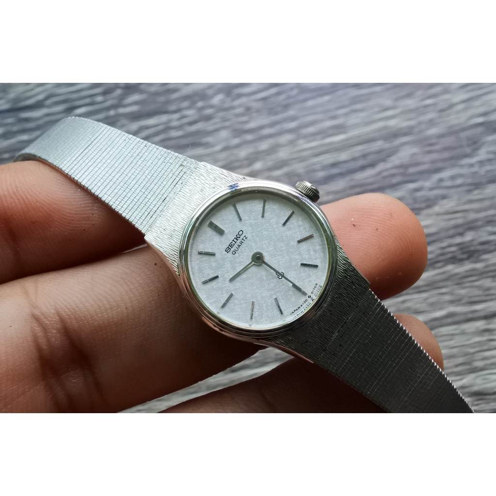 นาฬิกา Vintage มือสองญี่ปุ่น Seiko ระบบ Quartz ผู้หญิง สายสแตนเลสแท้ สภาพดี ใช้งานได้ปกติ ชุบทอง Vintage หน้าปัด 27mm
