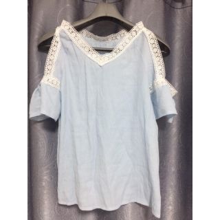 พร้อมส่ง 🎉 เสื้อเปิดไหล่