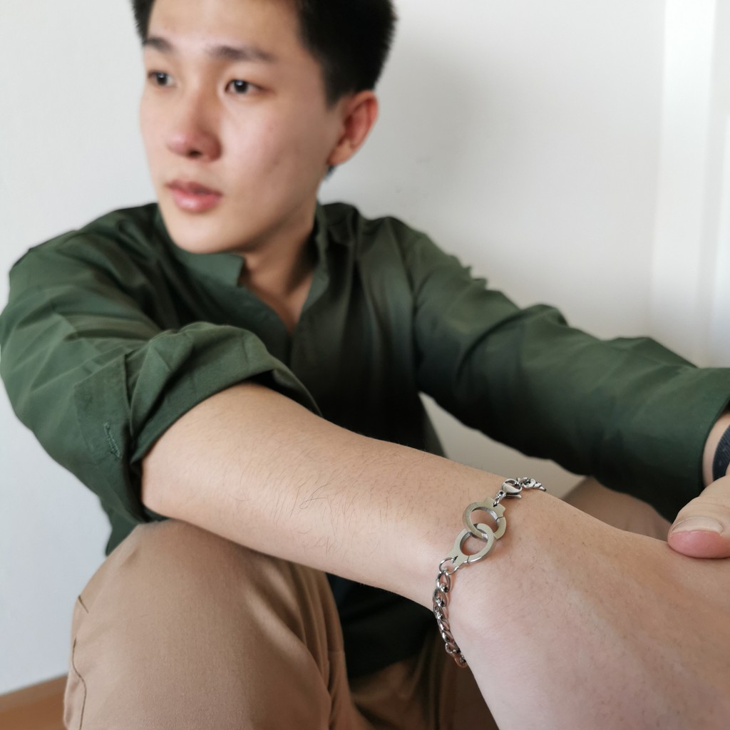 Purinmens สร้อยข้อมือ ดีไซน์โซ่กุญแจมือ light stronger than Titanium