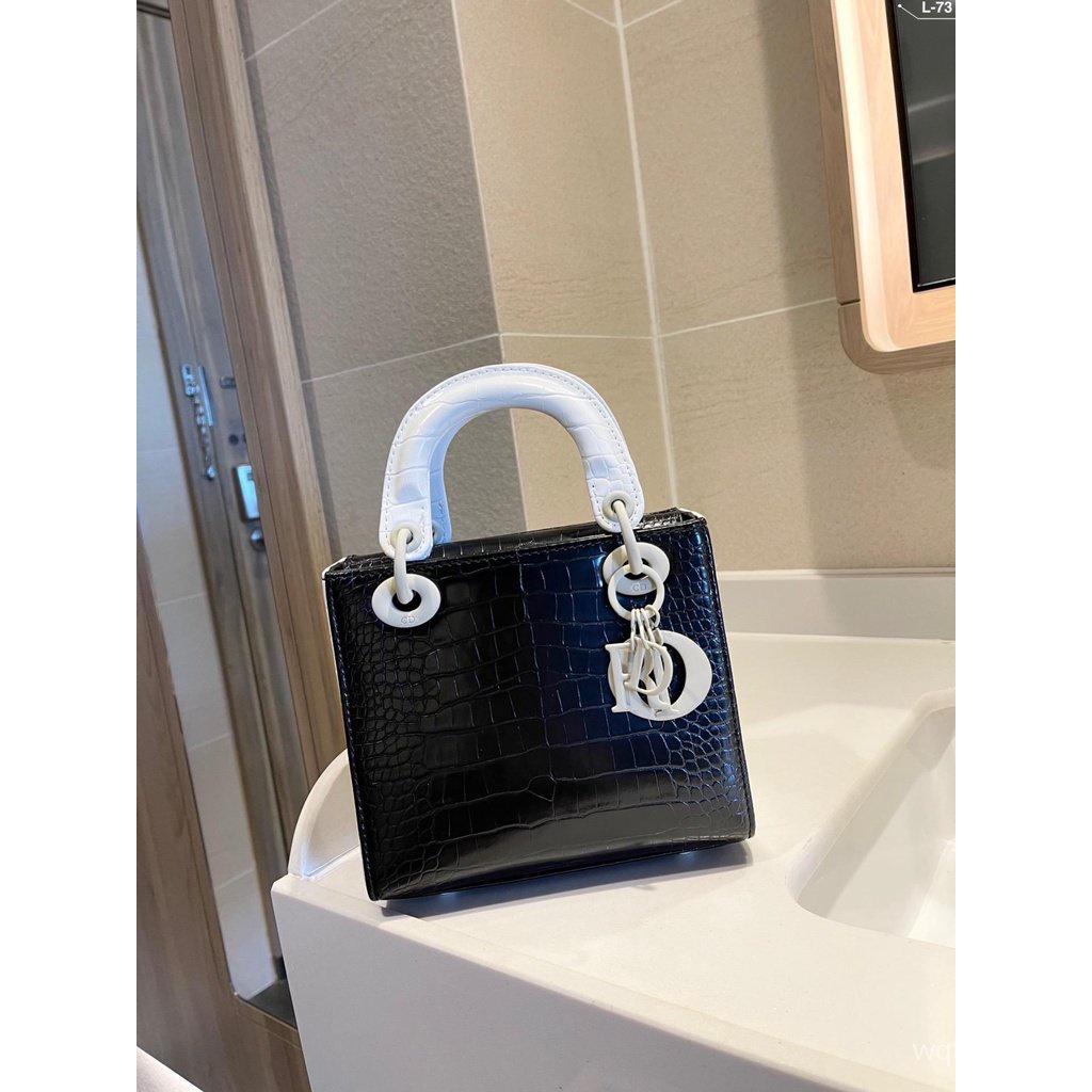 2022 Hot bagDior Dior Bag Dior Ships Your favorite Dior latest series