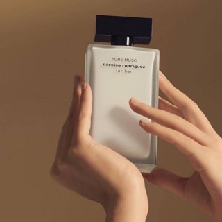 น้ำหอมสัญลักษณ์ประจำคอลเลคชั่น Narciso Rodriguez for her PURE MUSC eau de parfum 100ml (nobox)