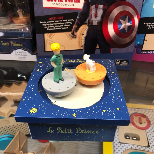 Le petit prince กล่องดนตรีเจ้าชายน้อย จากฮ่องกงค่ะ ส่งได้วันที่5/5/19