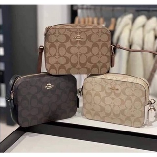 Coach สะพายข้างทรงกล่องหลายสีเยอะสุด