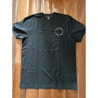 เสื้อยืด volcom size XL