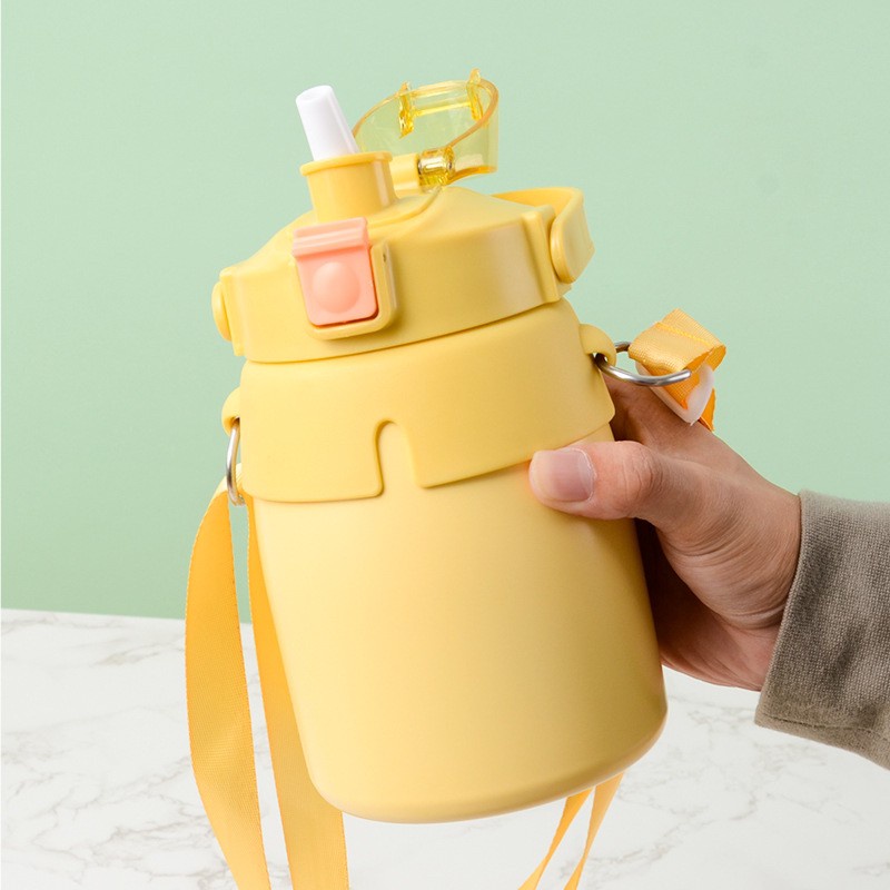 ขวดน้ำ ขวดน้ำเก็บความร้อน - เย็น ขนาด 850ml มีหูจับพกพาง่าย แถมฟรี สติ๊กเกอร์และตุ๊กตา 3D