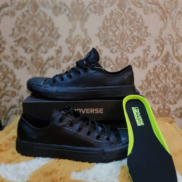 Hitam Converse ALL STAR CHUCK TAYLOR LOW FULL BLACK 38-43 SNEAKERS LEATHER BLACK POLOS