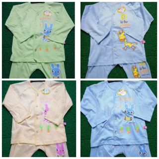 ชุดเเขนยาวกระดุมหน้าแขนยาวขายาวก้นบานยี่ห้อ Babies four