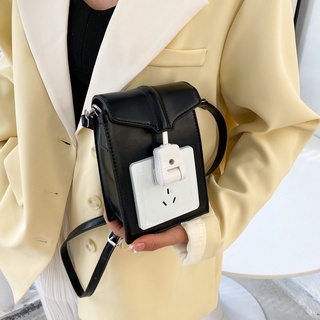 [ลดเพิ่มอีก15% ใส่โค้ด 353RZQ เฉพาะ10-12ธ.ค.65] พร้อมส่ง Plug mini bag กระเป๋าสะพายข้าง