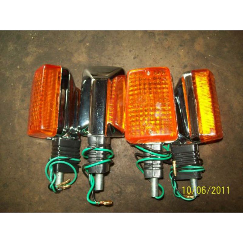 ไฟเลี้ยว jx ไฟเลี้ยวหน้า jx ไฟเลี้ยวหลัง jx  ไฟเลี้ยวเหลี่ยม Honda jx 110 125 (แบบเหลี่ยม) *ราคาต่อ1