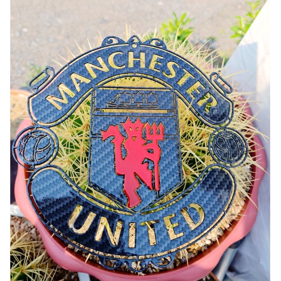 Manchester United โลโก้แมนเซสเตอร์ ยูไนเต็ด เหล็กตัดเลเซอร์ขนาด 18*18 cm. เคฟล่า/ผีแดง พ่นเคลือบเงา 