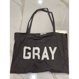 กระเป๋าผ้าทรงสี่เหลี่ยมผืนผ้า ลาย “GRAY” 23นิ้ว x 17 นิ้ว