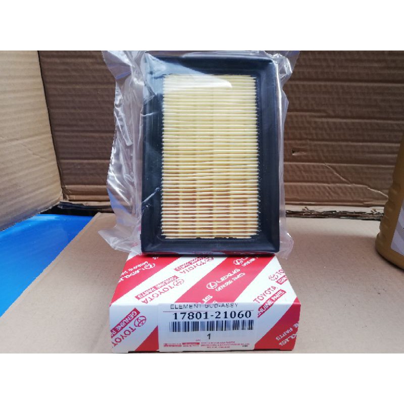 TOYOTA PRIUS C NHP10 AIR FILTER 17801-21060