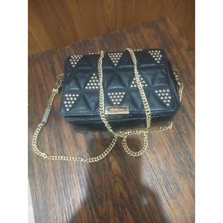 Mk crossbody and Clutch mini bagกระเป๋าแบรนด์เนมแท้มือสองสภาพดีสายยาวเป็นโซ่ทอง