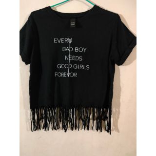 เสื้อมือสองรารา30บาท สนใจทักแม่ค้า