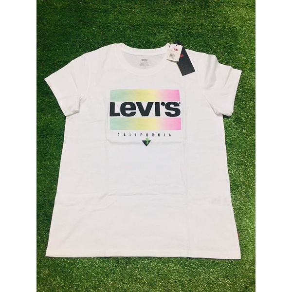 เสื้อยืด Levi’s แท้ 100% จากช้อป