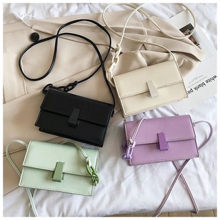 baglover🌻[พร้อมส่ง] กระเป๋าสะพายดีไซน์น่ารัก Clic Clac bag มี4ส
