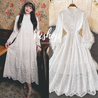 lace maxi dress : เดรสยาวลูกไม้ เดรสคุณหนู เดรสยาว เดรสเชิ้ตยาวผ้าลูกไม้​ ติดกระดุมช่วงบน สม็อคหลัง​ แขนยาว​ มีซับด้านใน