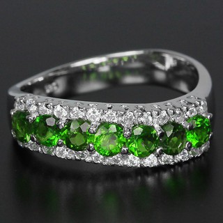 แหวนเงินแท้ 92.5  พลอยการ์เน็ต Green Garnet   น้ำหนัก   1.70  กะรัต  สีเขียว สวยไฟดีค่ะ