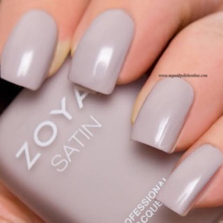 พร้อมส่ง Zoya Leah Satin finish  สีเทานิดๆ ม่วงลาเวนเดอร์อ่อนหน่อยๆ taupe เบาๆ greyish lavender nude tinged taupeแท้ 💯%