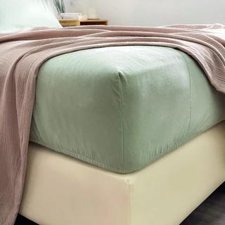 ผ้าปูที่นอน รัดมุม สีพื้น Solstice Home ผ้า Plain Cotton ทำจากฝ้าย 100% ขนาด 3.5 / 5 / 6 ฟุต