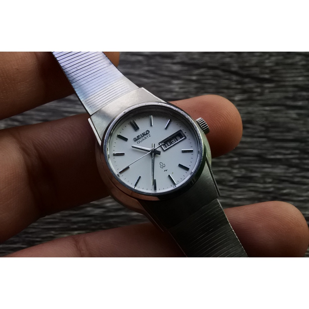 นาฬิกา มือสองญี่ปุ่น Seiko ระบบ Quartz ผู้หญิง สายสแตนเลสแท้ ของแท้ 100% ใช้งานได้ปกติ ชุบทอง หน้าปัด 31mm