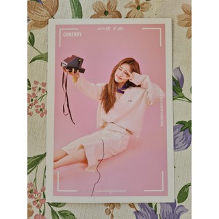 [พร้อมส่ง] โปสการ์ด ชเวรี่ Choerry LOONA 2021 Seasons Greetings Postcard