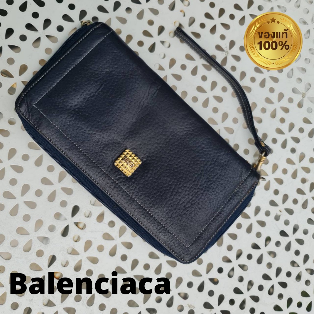 Balenciaga กระเป๋าสตางค์ซิปรอบมือสอง บาเลนเซียก้าของแท้ หนังแท้ สีกรม น้ำเงินเข้ม มาพร้อมสายคล้องมือ ใส่มือถือได้