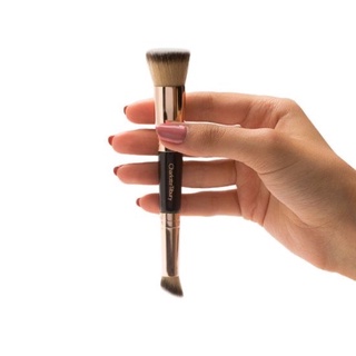 #แท้ 💯% แปรง Charlotte Tilbury : Hollywood complexion brush