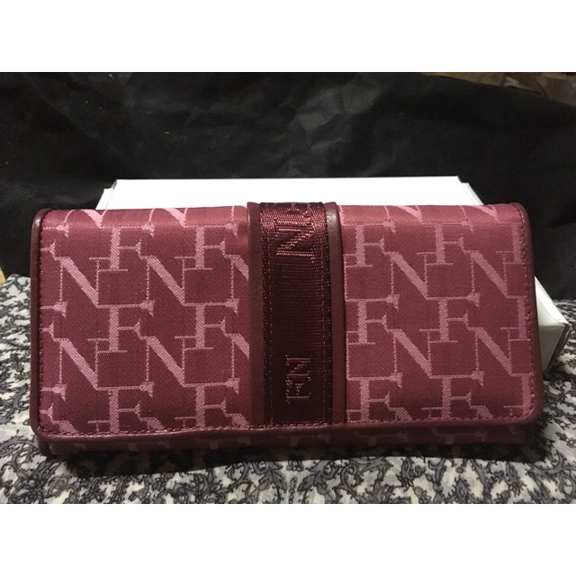 กระเป๋าสตางค์ Flynow  ของแท้ 100% ป้ายห้อยพร้อมกล่องและถุงผ้า