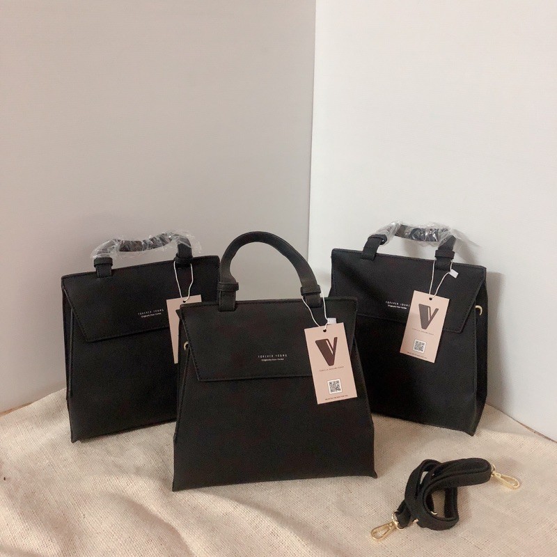 forever young box 🤍🖤🧁